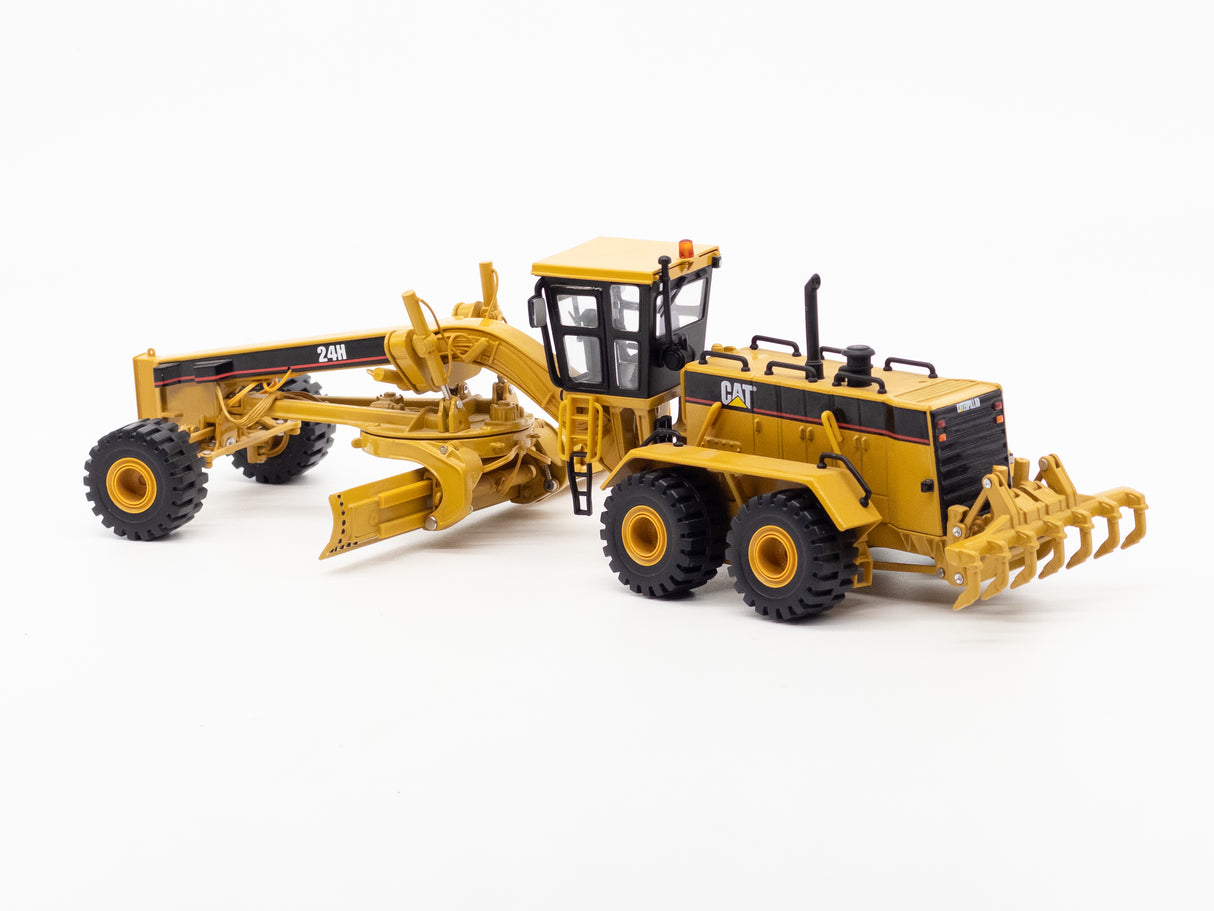 113 - Norscot Cat 24H Grader