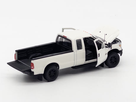 1/50 Scale Sword Ford F250 Extended Cab - White