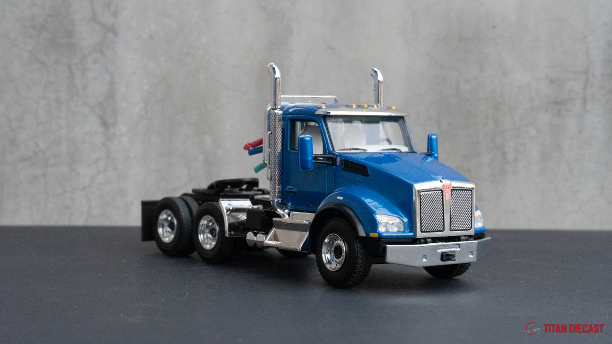 USED, NO BOX - 1/50 FG Kenworth T880 Tractor Blue