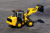 1/50 Scale Diecast Masters Cat 906 Loader