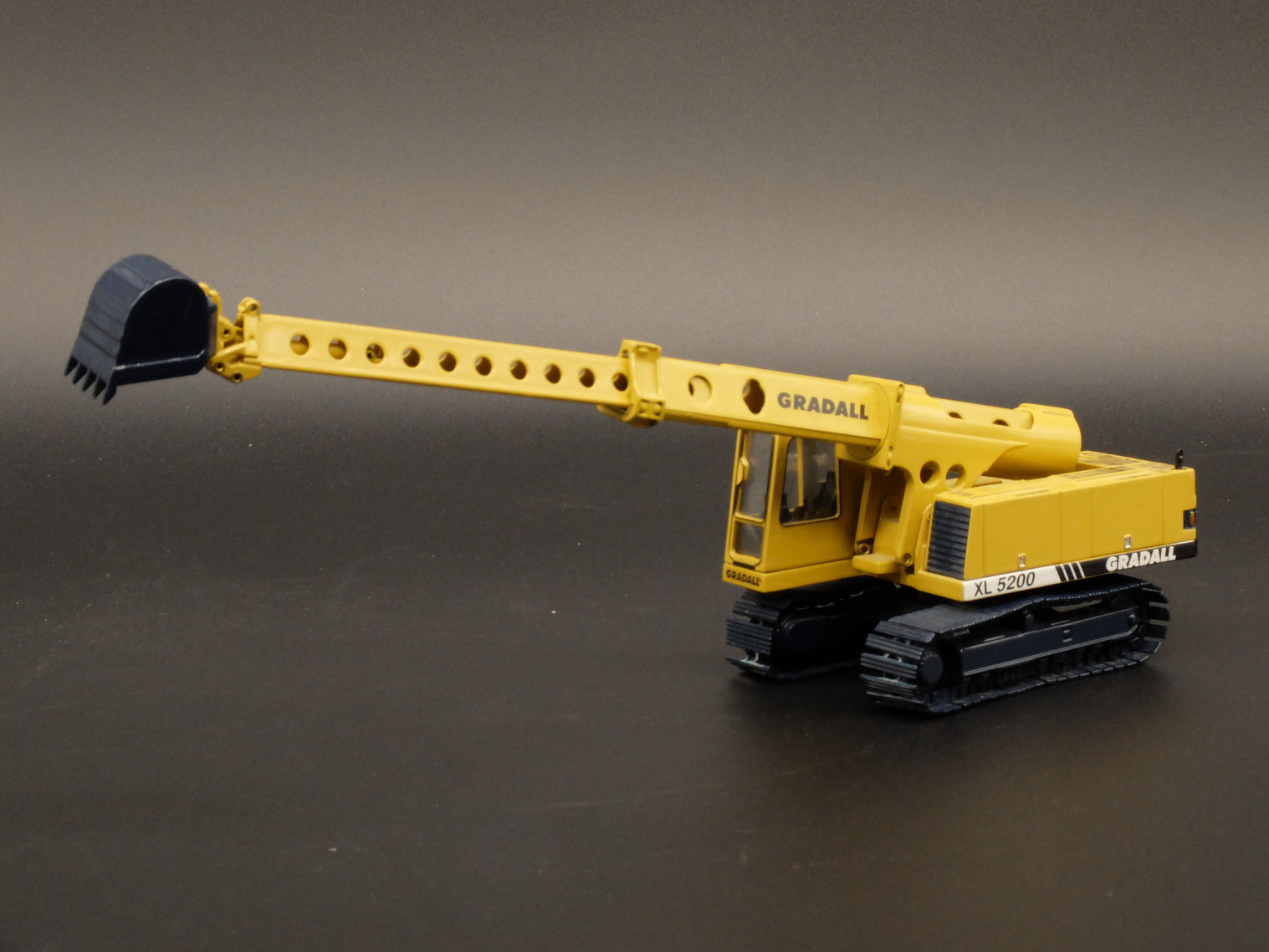 1/50 Scale Hiram Gradall XL5200 Excavator Titan Diecast LLC