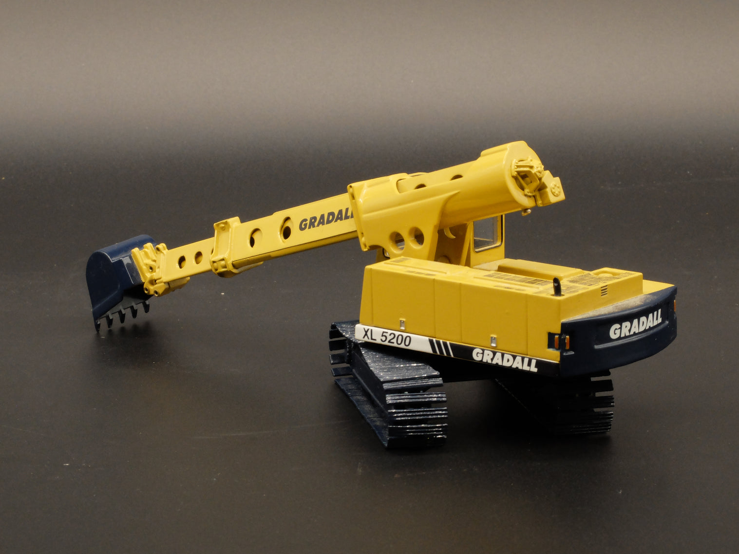 1/50 Scale Hiram Gradall XL5200 Excavator Titan Diecast LLC