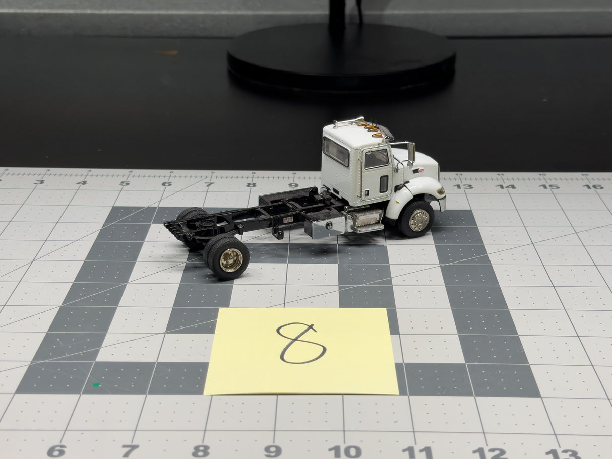 Truck 8 | Sword Pete 335 Straight Truck