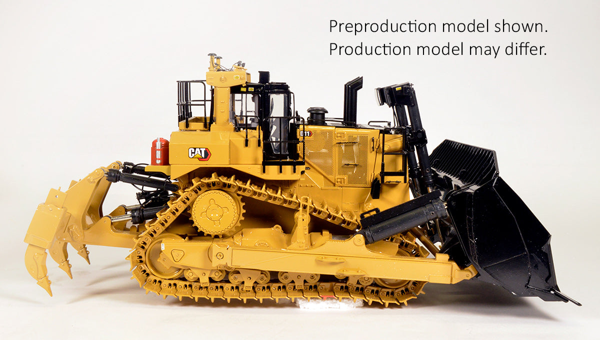 CCM Caterpillar D11 Carryozer 1 24 Scale Diecast