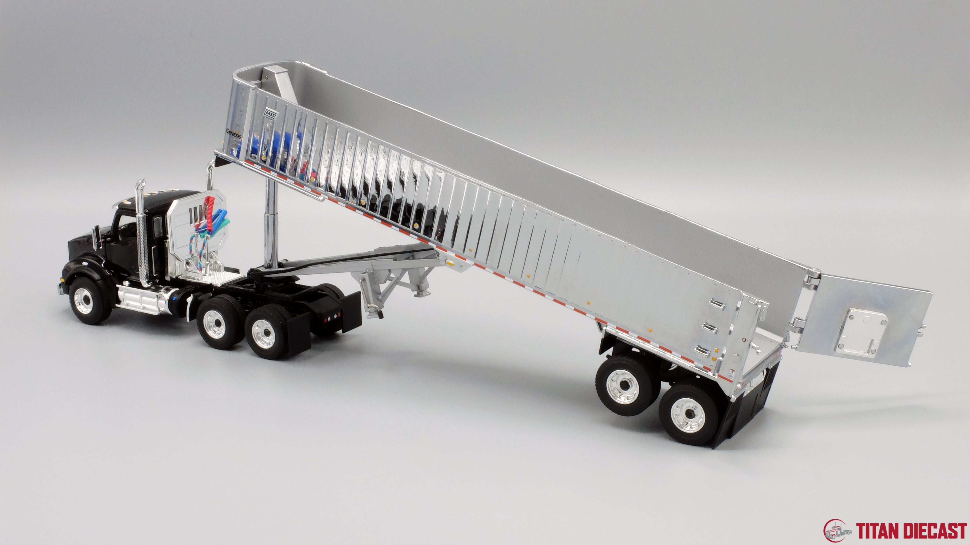 1/50 Scale Kenworth T880 w/ East Genesis Dump Trailer - Black/Chrome