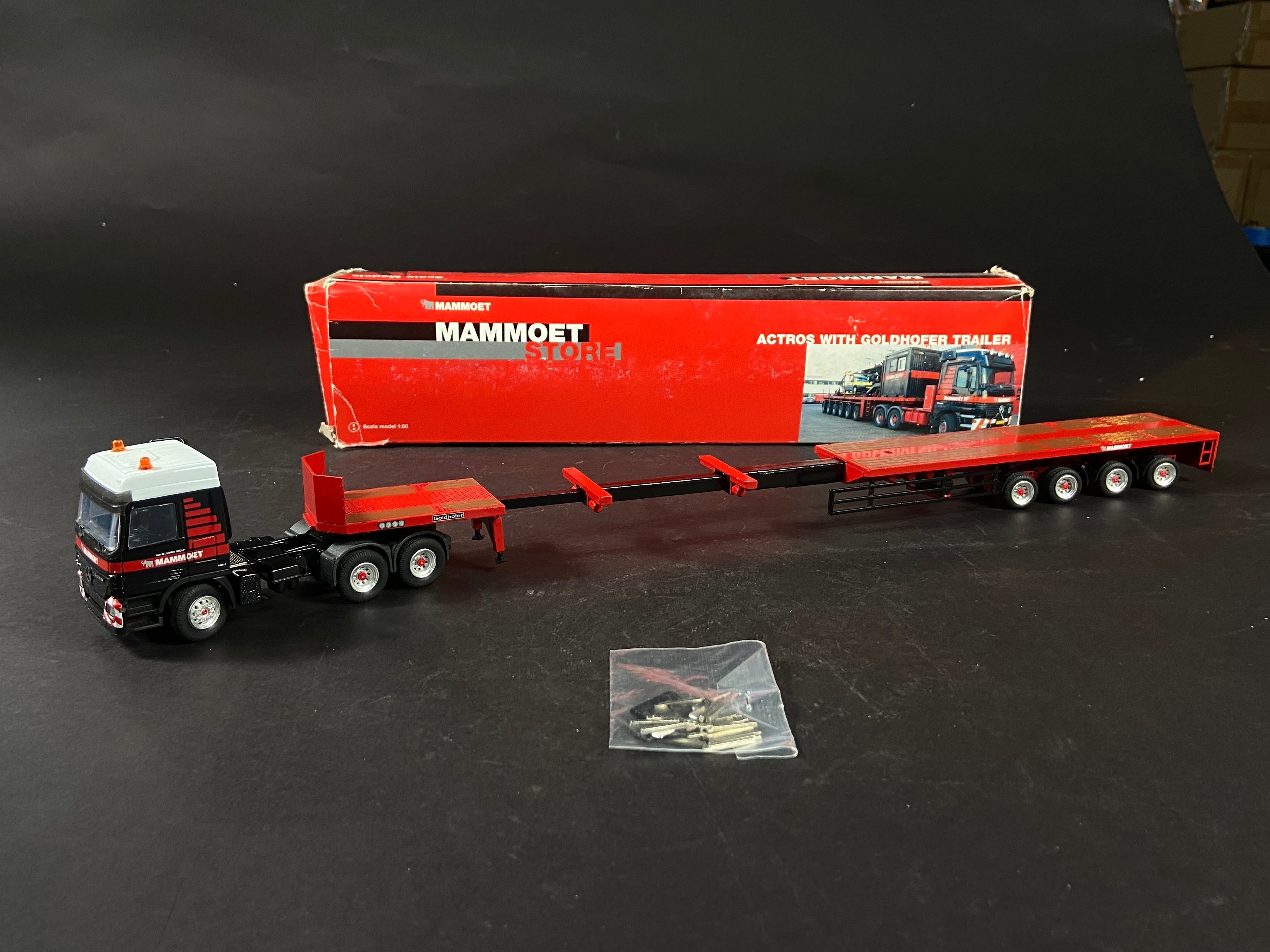 1/50 Scale Conrad Mammoet Expandable Heavy Haul Set